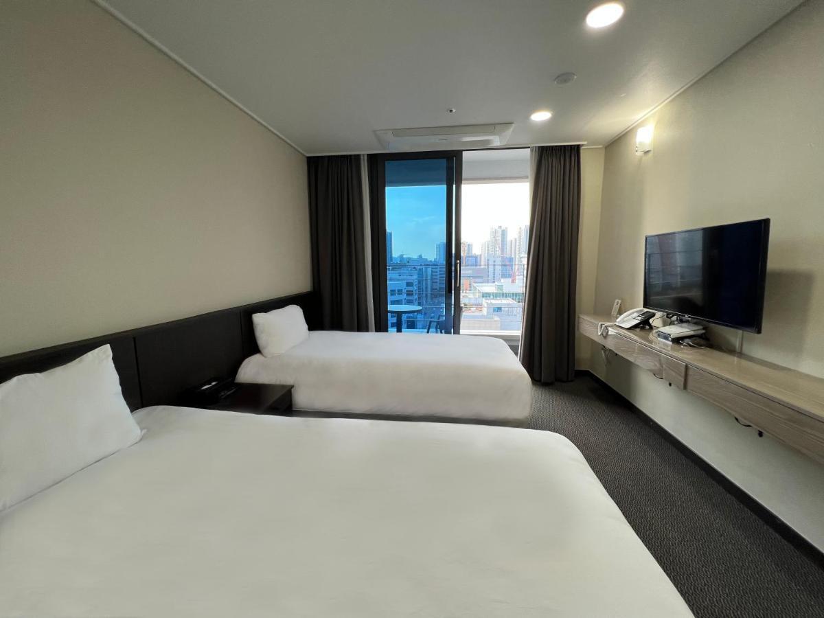 Incheon Rivieraverium Hotel Экстерьер фото