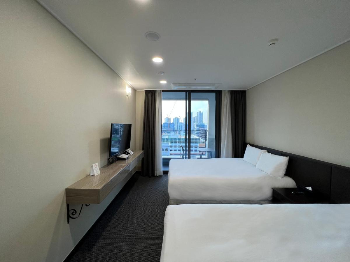 Incheon Rivieraverium Hotel Экстерьер фото